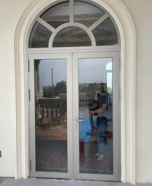 Cửa 2 Cánh Uốn Vòm Nhôm Maxpro